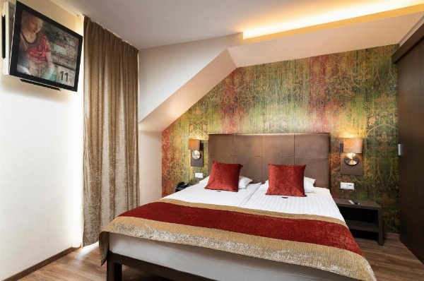 Opera Garden Hotel & Apartments image 11