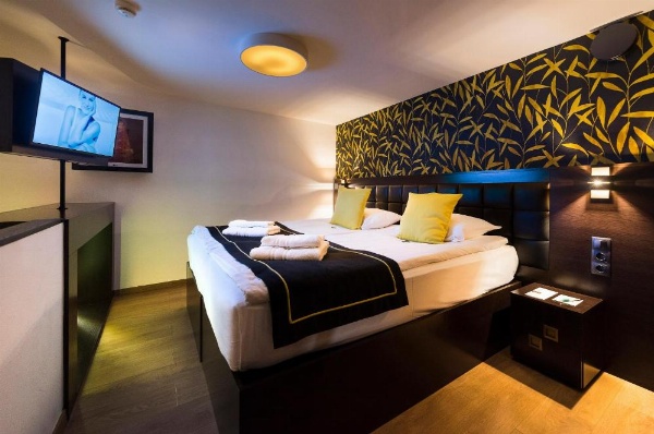 Opera Garden Hotel & Apartments image 20